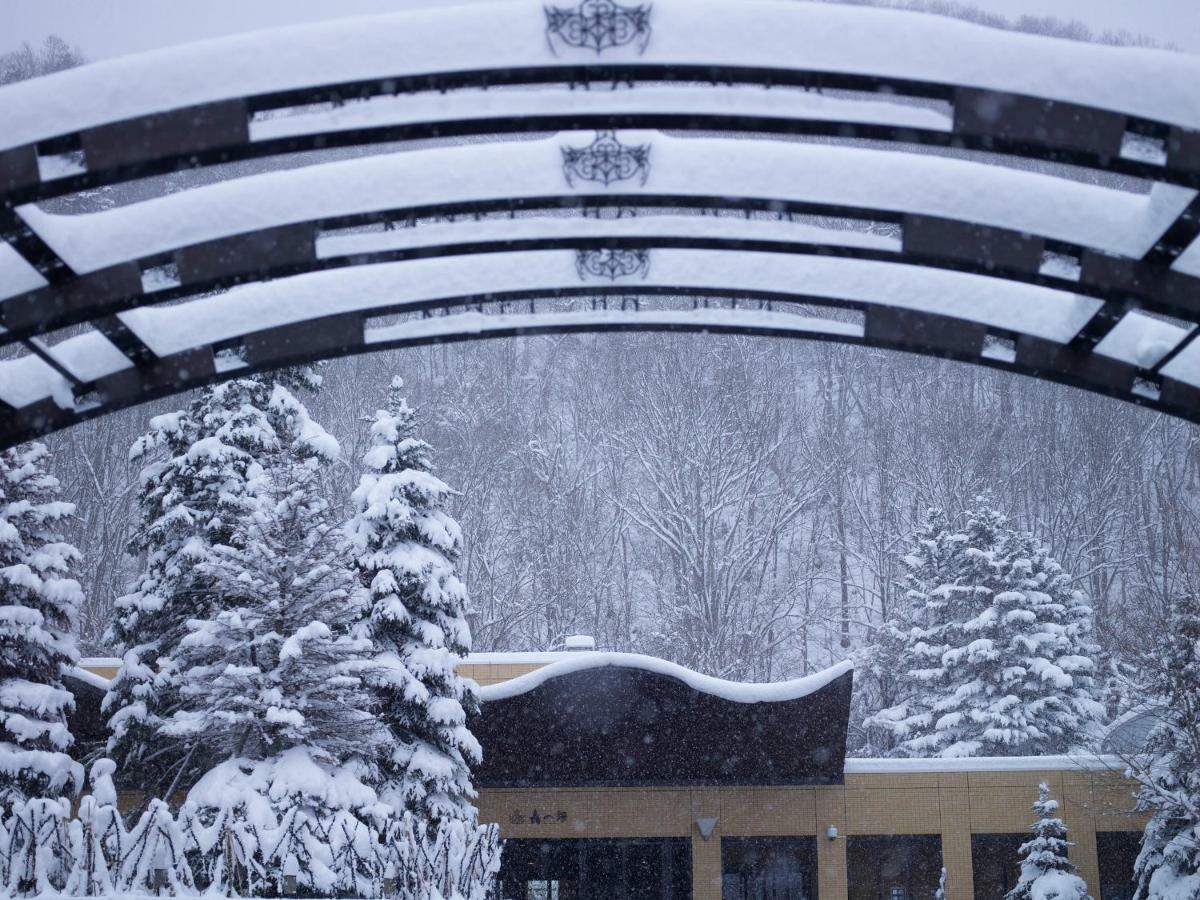 ホテル 定山渓鶴雅リゾートスパ森の謌 札幌市 エクステリア 写真